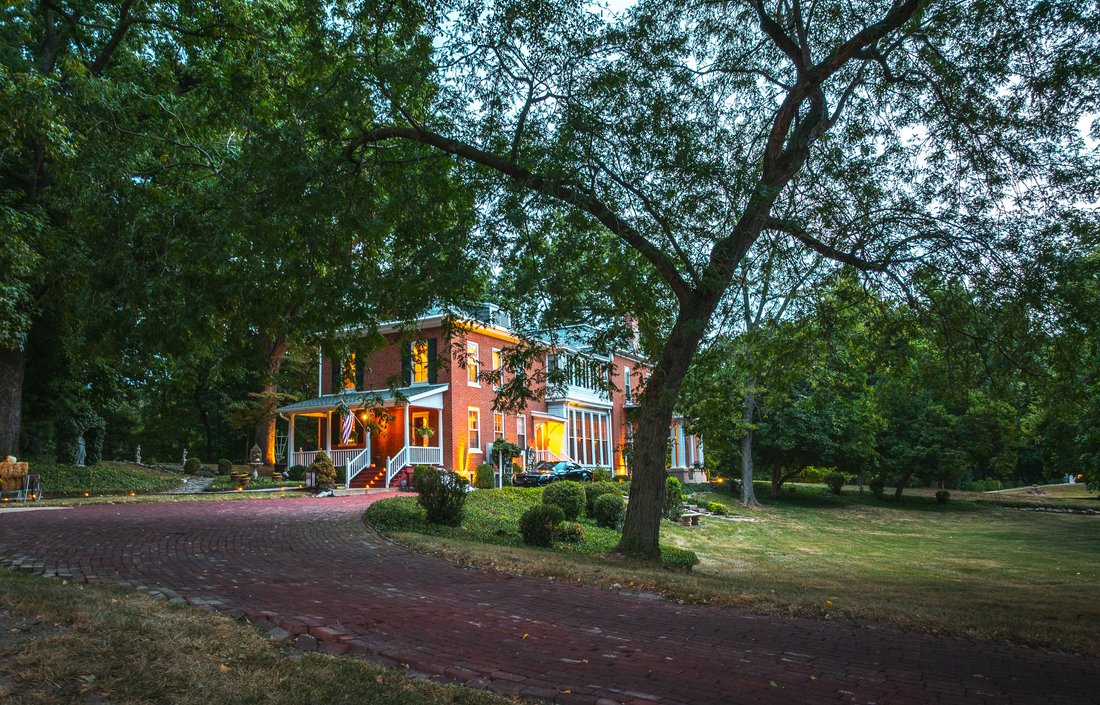 House in Alton, Illinois, United States 4 - 16321286