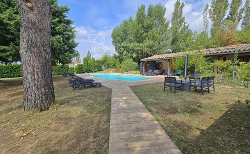 Château Villefranche De Lauragais 800.0 Sqm 12 Bedrooms