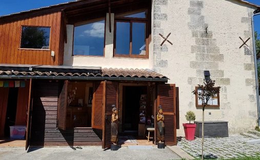 Berson, Nouvelle-Aquitaine, France 1