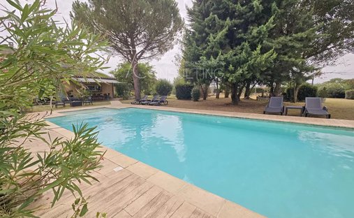 Château Villefranche De Lauragais 800.0 Sqm 12 Bedrooms