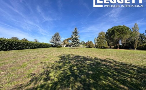 Castle for Sale in Saussignac, Nouvelle-Aquitaine, France