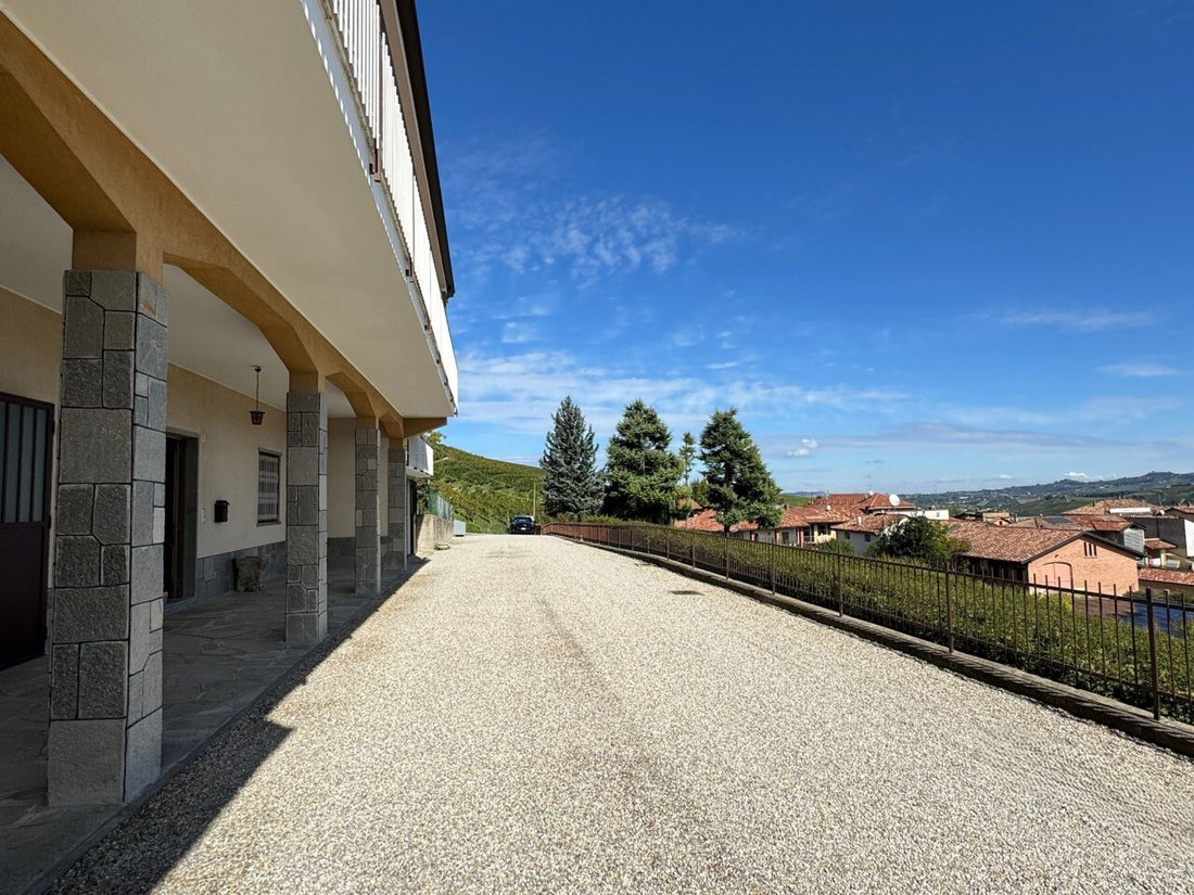 House in Barolo, Piedmont, Piedmont, Italy 4 - 16323780