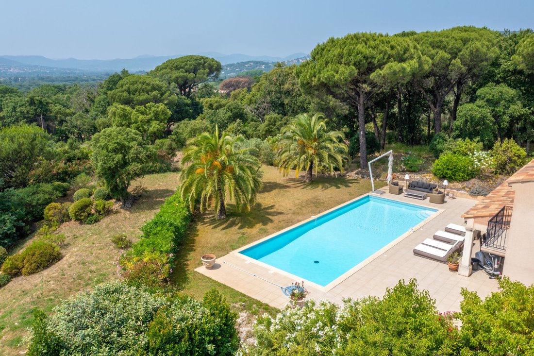 Villa in Port Grimaud, Grimaud, Provence-Alpes-Côte d'Azur 2 - 16321927