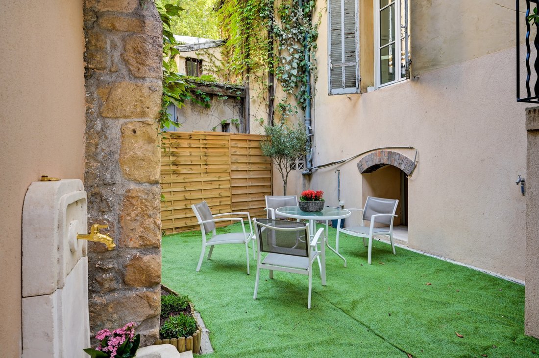Apartment in Comtale-Cente-Cours Mirabeau, Aix-en-Provence, France 3 - 16324133