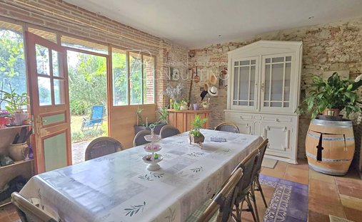 Château Villefranche De Lauragais 800.0 Sqm 12 Bedrooms