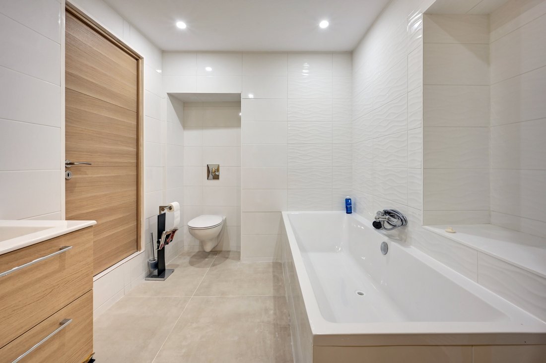 Apartment in Comtale-Cente-Cours Mirabeau, Aix-en-Provence, France 4 - 16324133