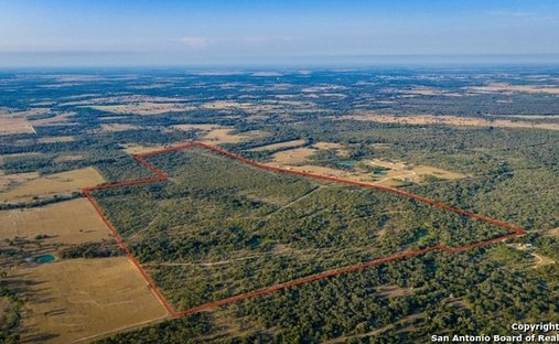 Farm Ranch in Gonzales, Texas, United States 1