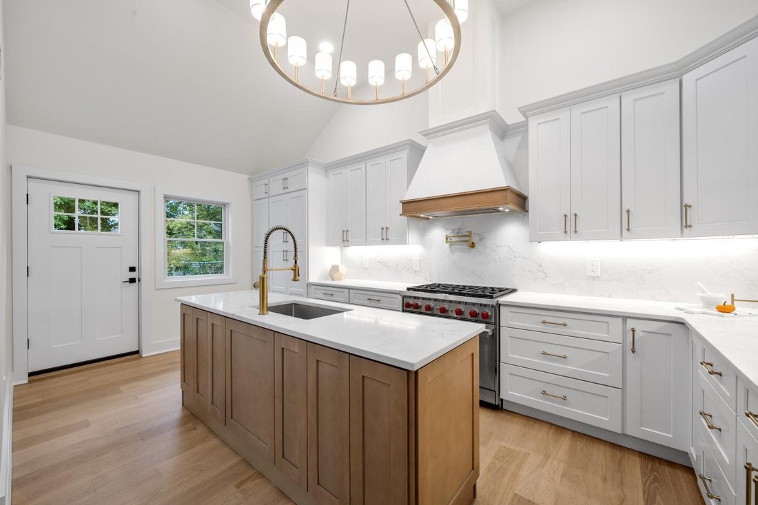 House in Bayport, New York, United States 5 - 16324807