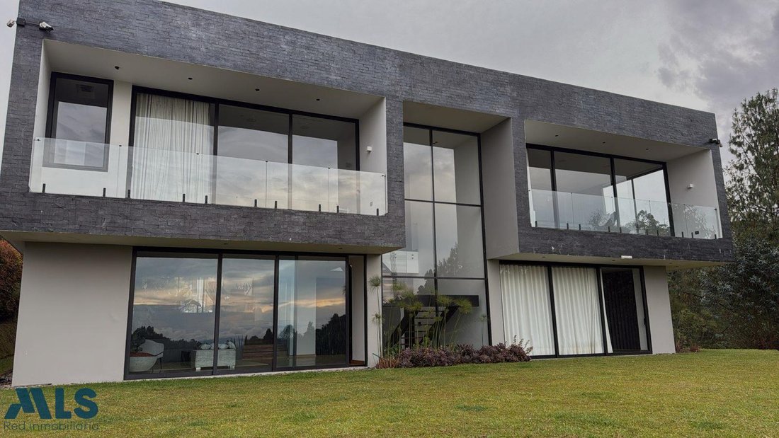 House in Envigado, Retiro, Colombia 3 - 16324646