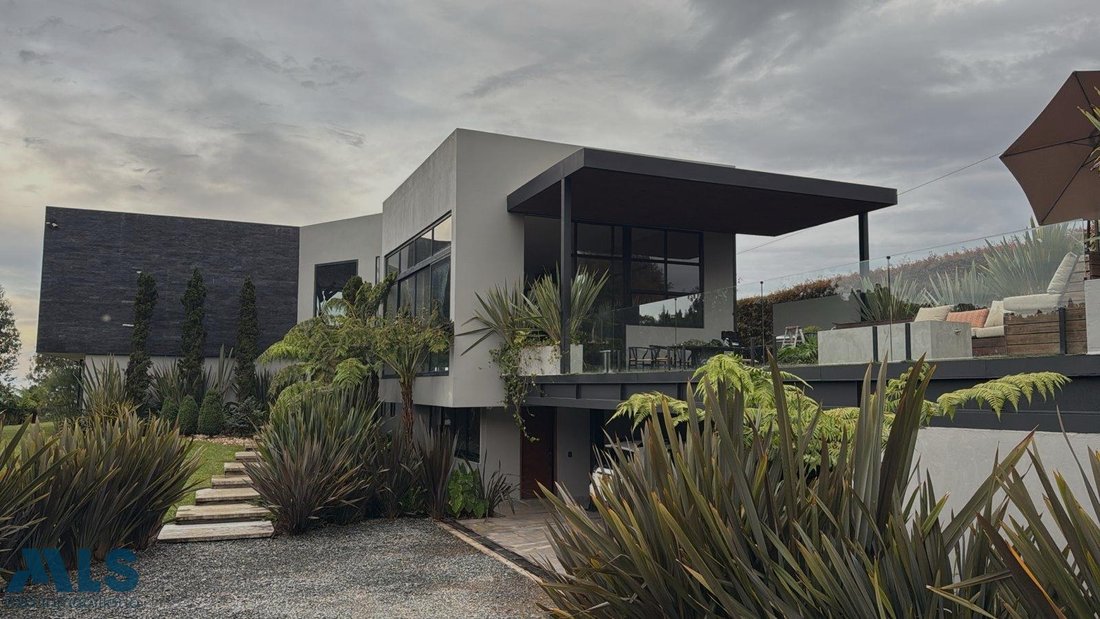 House in Envigado, Retiro, Colombia 2 - 16324646