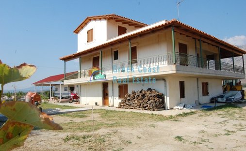 Land in Koinotita Galata, Chalkeia, Griechenland 1
