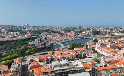 Appartement à Cedofeita, Santo Ildefonso, Sé, Miragaia, São Nicolau e Vitória, District de Porto, Portugal 1