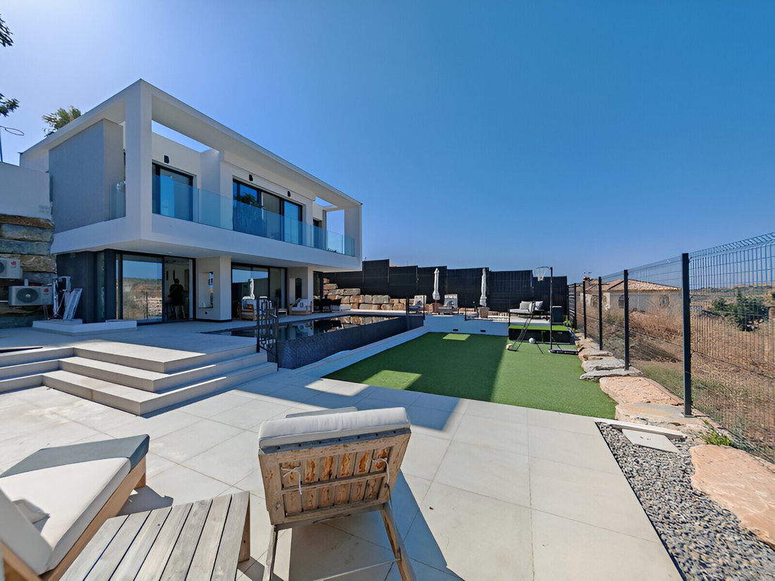 Villa in Estepona, Andalusia, Spain 3 - 16324767