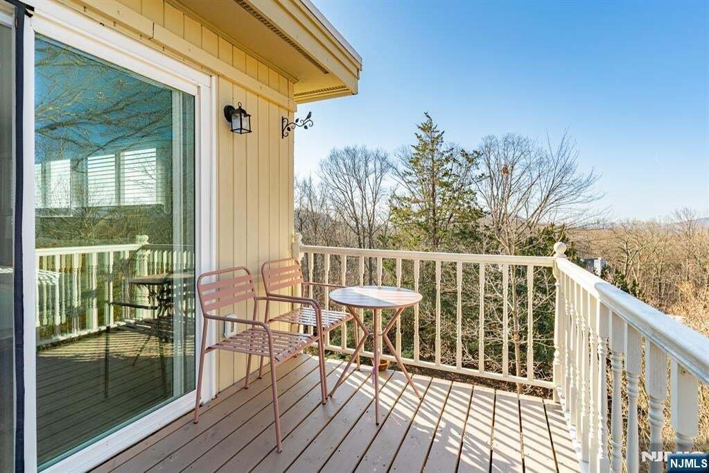 Ringwood, New Jersey, United States 3 - 16325895
