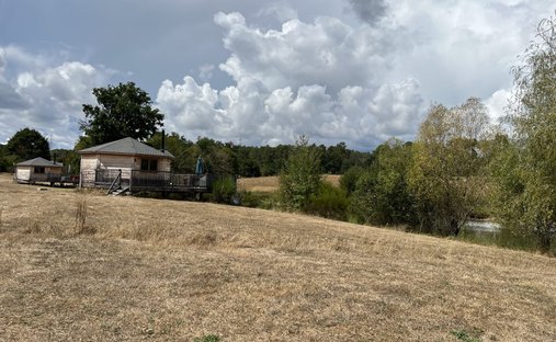 Castle for Sale in Lunas, Nouvelle-Aquitaine, France