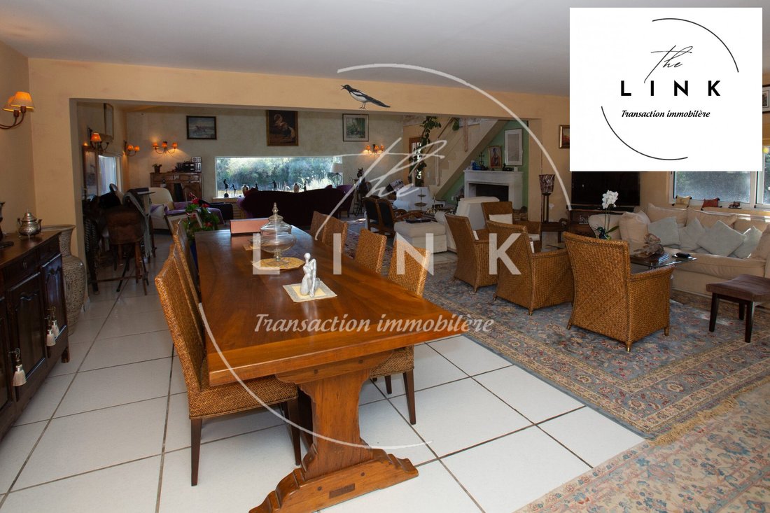Country House in Saintes-Maries-de-la-Mer, Provence-Alpes-Côte d'Azur, France 4 - 15705840