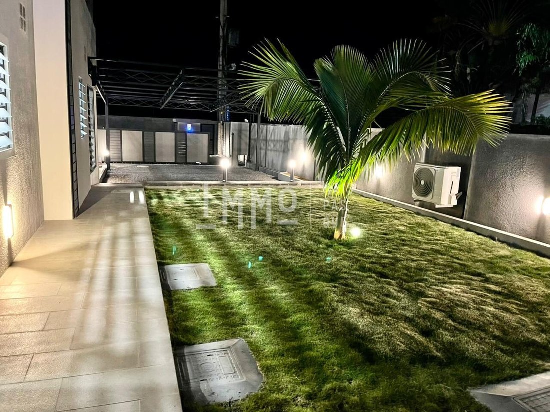 House in Grand Baie, Rivière du Rempart District, Mauritius 5 - 16325869