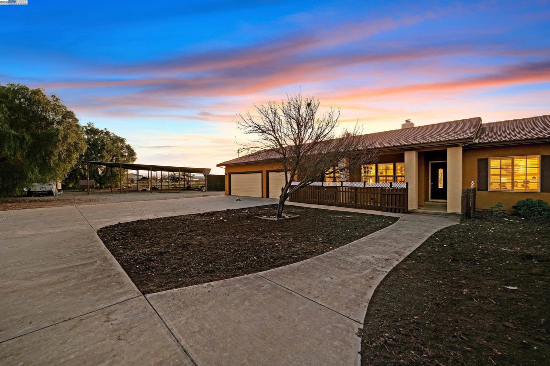 House in Tracy, California, United States 3 - 16325258