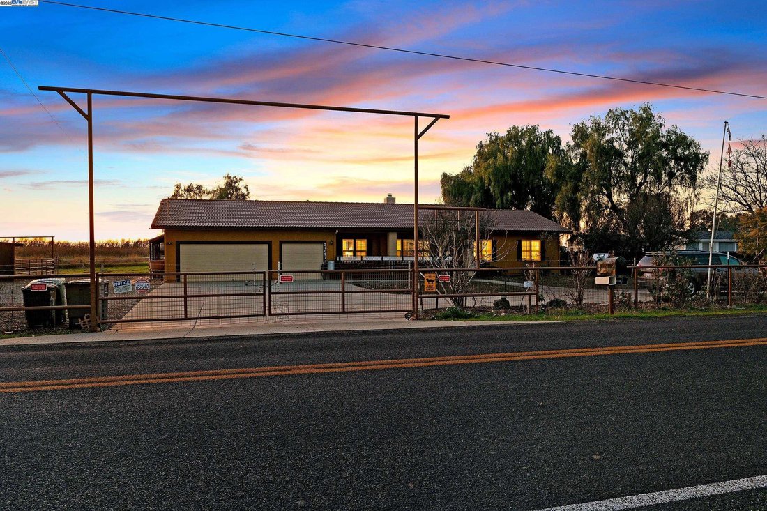 House in Tracy, California, United States 1 - 16325258
