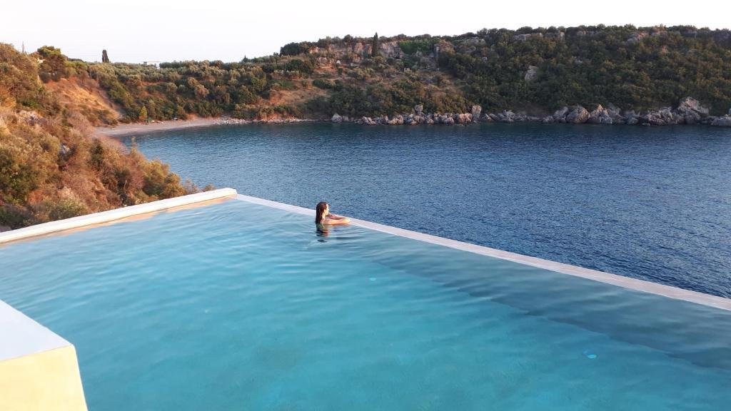 Estate in Lefktro, Peloponnese, Western Greece and the Ionian, Greece 1 - 16325970