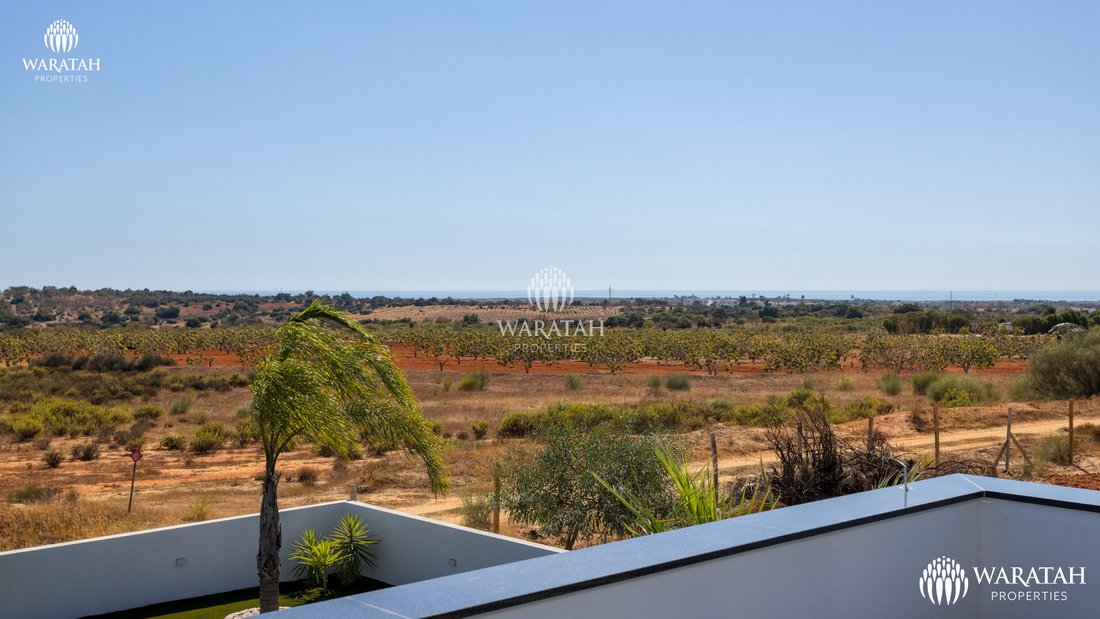 Villa in Alcantarilha, Algarve, Portugal 2 - 16326596