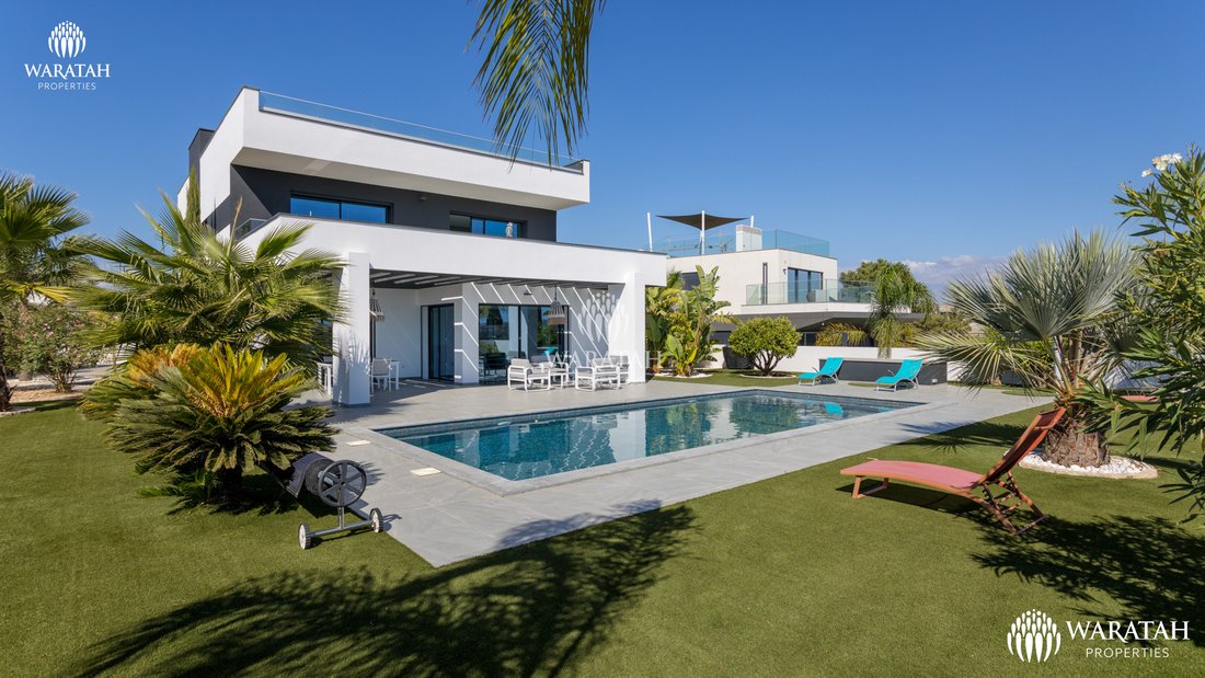 Villa in Alcantarilha, Algarve, Portugal 1 - 16326596
