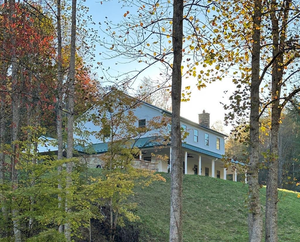 House in Flatgap, Kentucky, United States 3 - 15161381