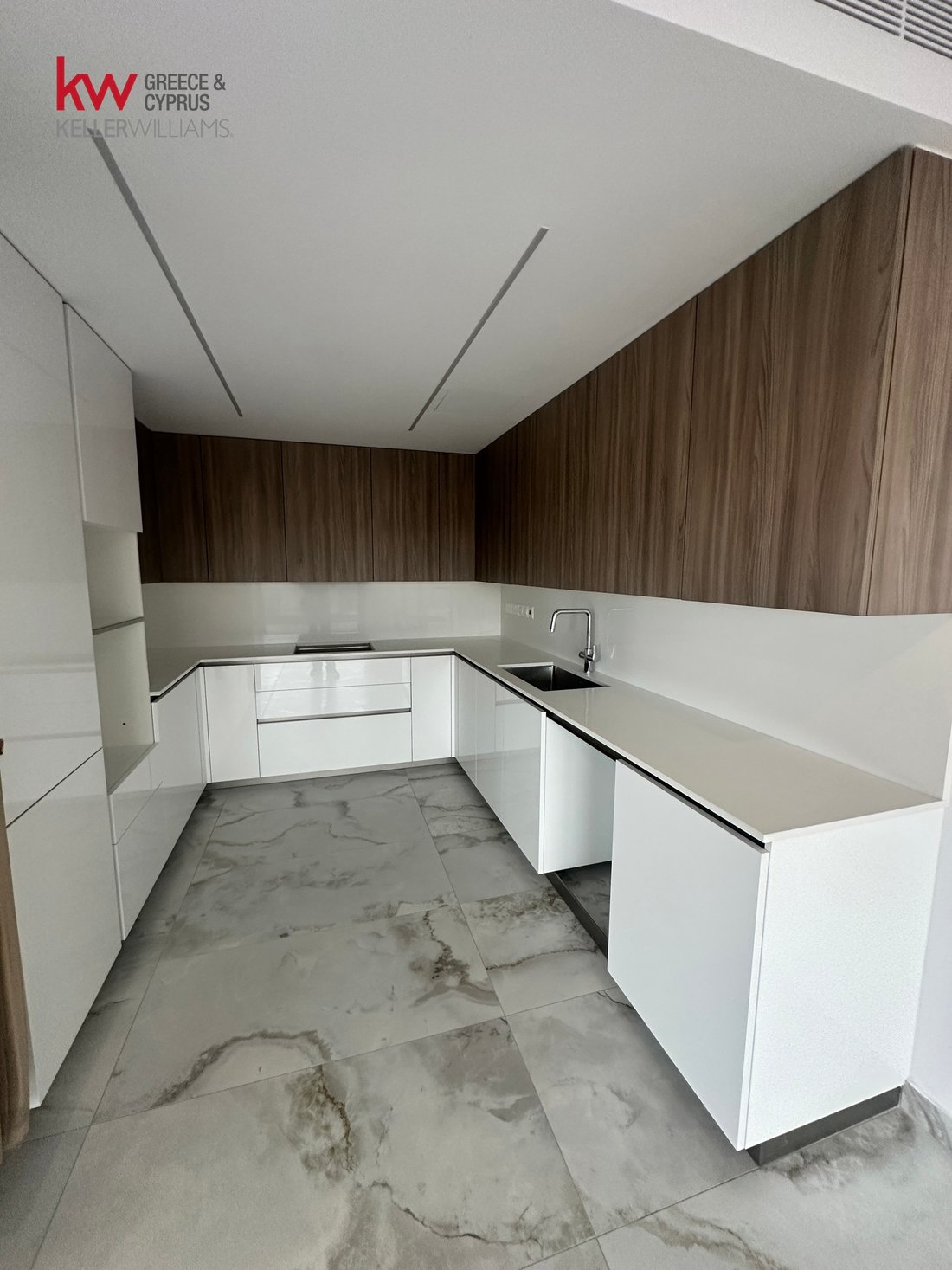 Apartment in Agios Athanasios, Limassol, Cyprus 3 - 16330646