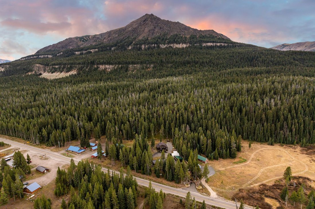 Cooke City, Montana, United States 2 - 16328351