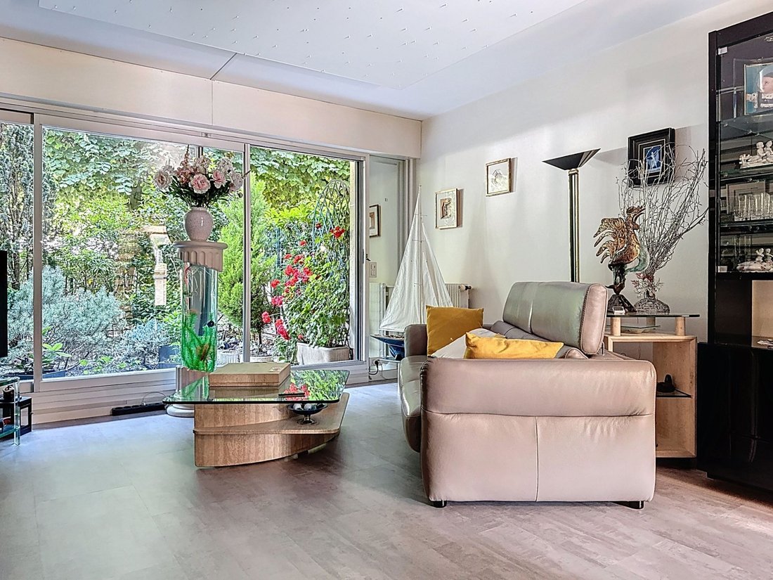 Apartment in Centre Ville, Rueil-Malmaison, France 1 - 16327361