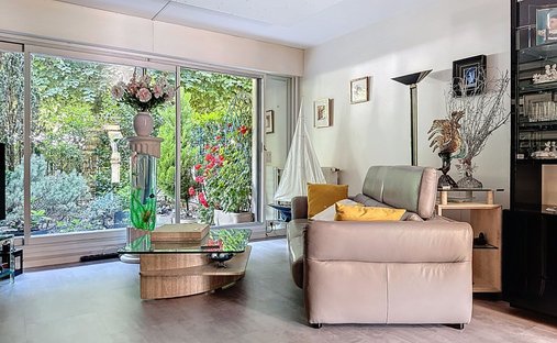 Apartment in Centre Ville, Rueil-Malmaison, France 1