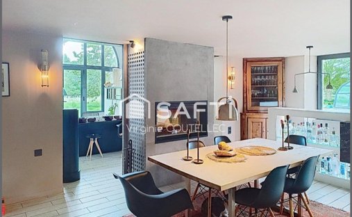 Castle for Sale in Ploërmel, Brittany, France