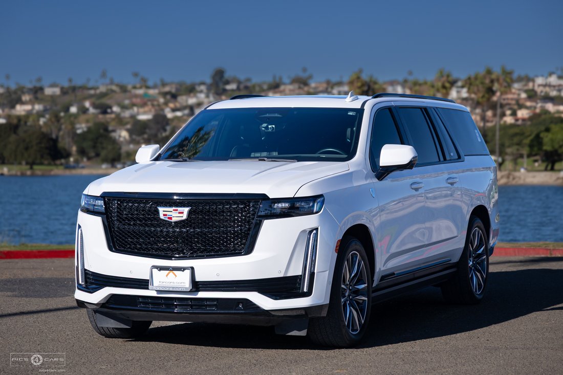 Suv in San Diego, California, United States 2 - 16328048