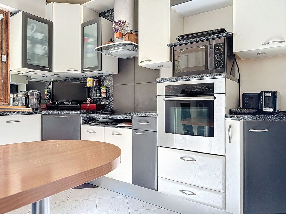 Apartment in Centre Ville, Rueil-Malmaison, France 3 - 16327361