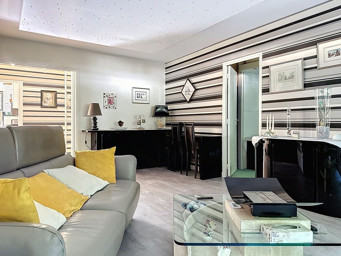 Apartment in Centre Ville, Rueil-Malmaison, France 2 - 16327361