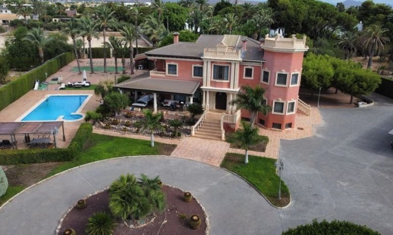 Villa in Elx / Elche, Valencian Community, Spain 5 - 12799071