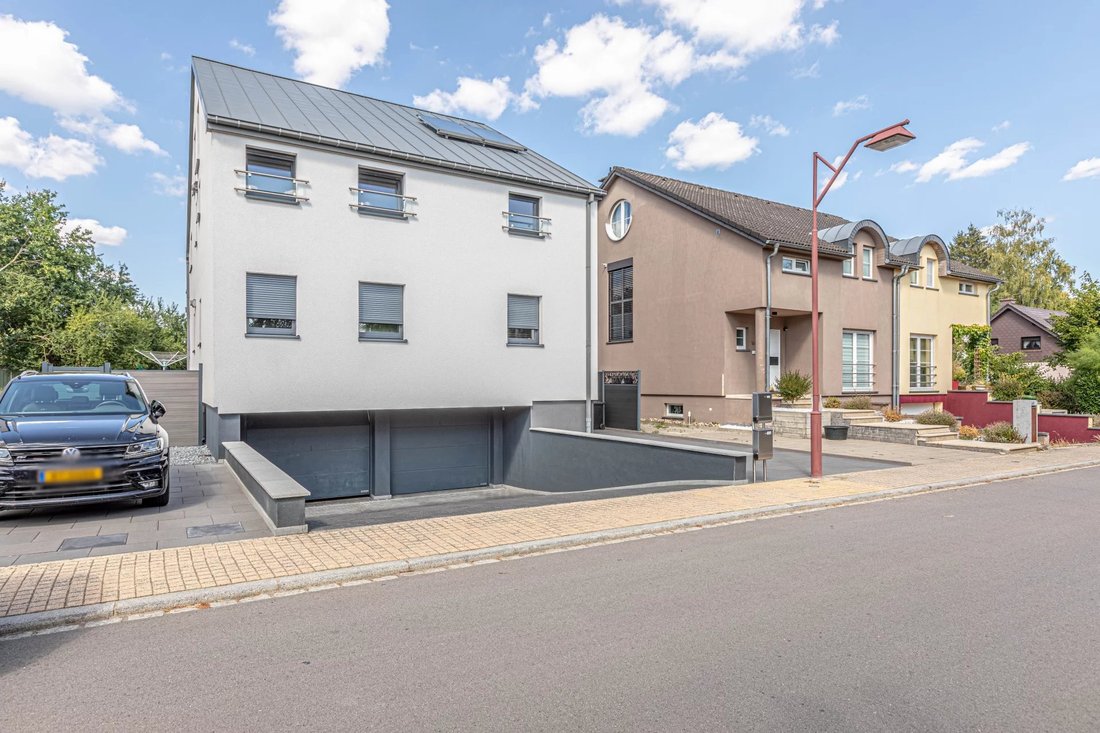 Steinfort, Luxembourg District, Luxembourg 1 - 12527068