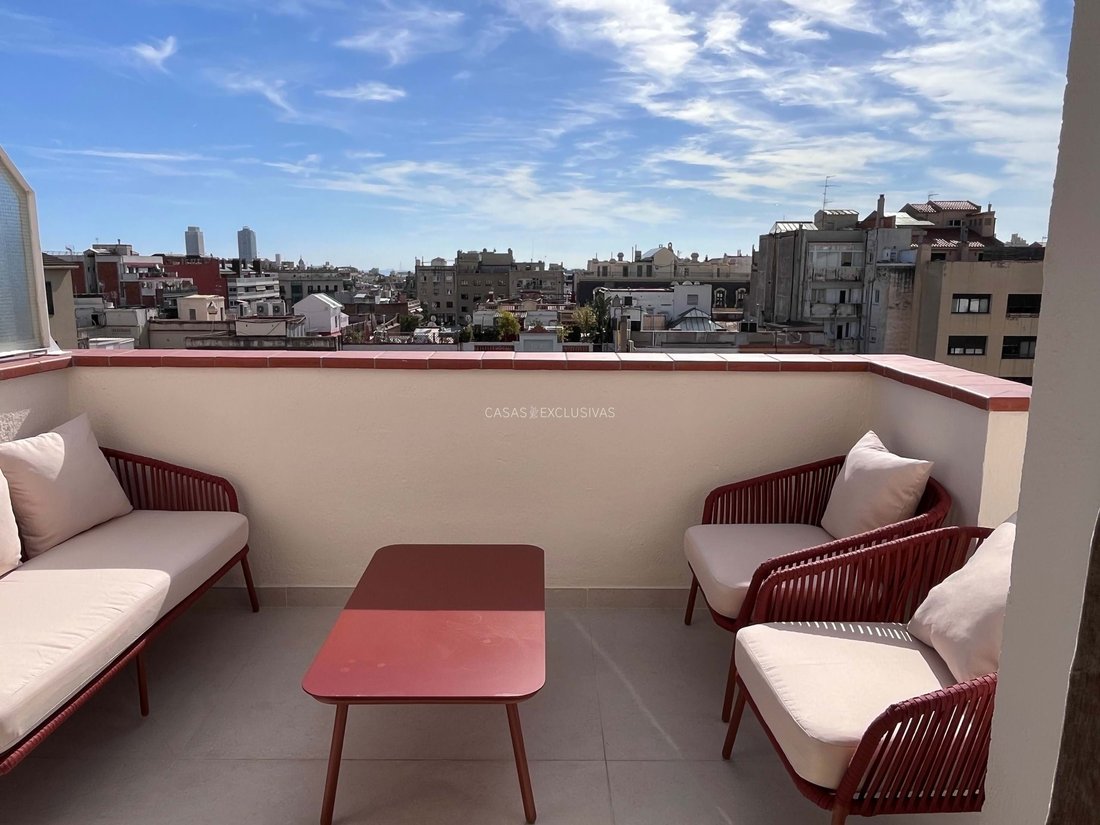 Curated visual reference: Gallery Detail: Renovated Penthouse With Sunny Terrace On The New In Eixample