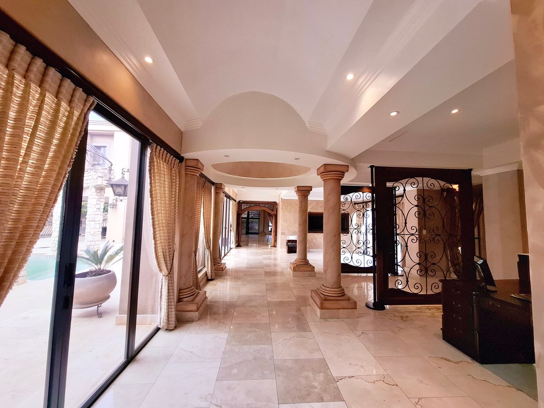 Estate in Rustenburg, North West, South Africa 5 - 16276963