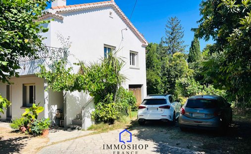 Villa in Les Camoins, Marseille, Provence-Alpes-Côte d'Azur 1