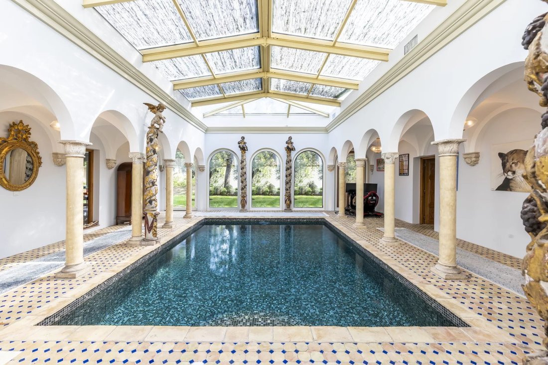 Villa in Mougins, Provence-Alpes-Côte d'Azur, France 4 - 16327317