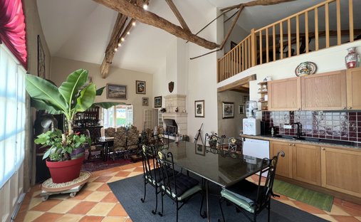 Castle for Sale in Monségur, Nouvelle-Aquitaine, France