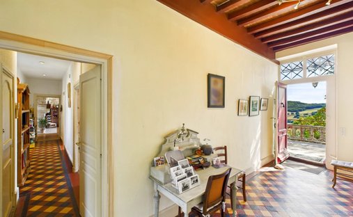 Castle for Sale in Penne-d'Agenais, Nouvelle-Aquitaine, France