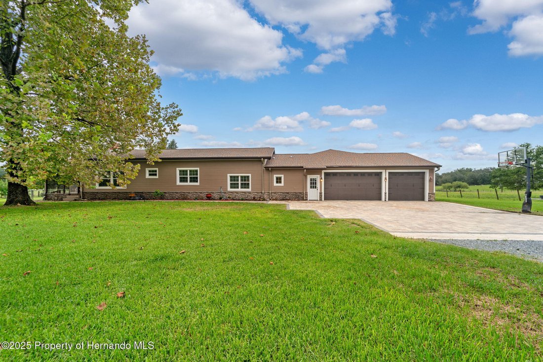 House in South Brooksville, Florida, United States 1 - 16328273