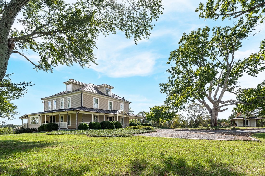 House in Huddleston, Virginia, United States 2 - 16328040