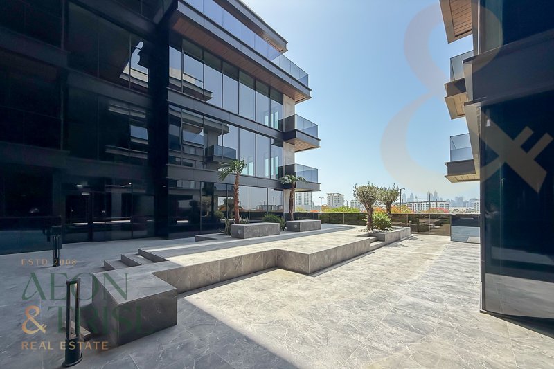 Apartment in Warsan, Dubai, United Arab Emirates 1 - 16327524