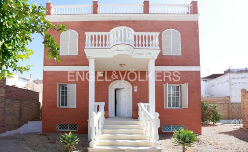 Townhouse in Los Palacios y Villafranca, Andalusia, Spain 1