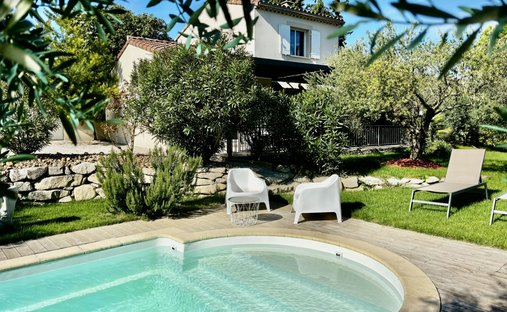 Villa in Malaucène, Provence-Alpes-Côte d'Azur, France 1