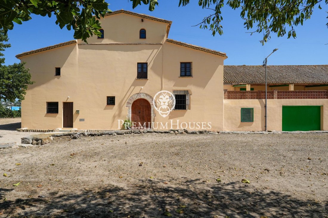 Country House in Castellet i la Gornal, Catalonia, Spain 2 - 16329404