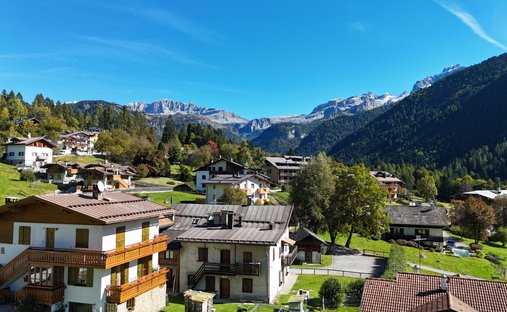 Land in Pinzolo, Trentino – Alto Adige/Südtirol, Italy 1